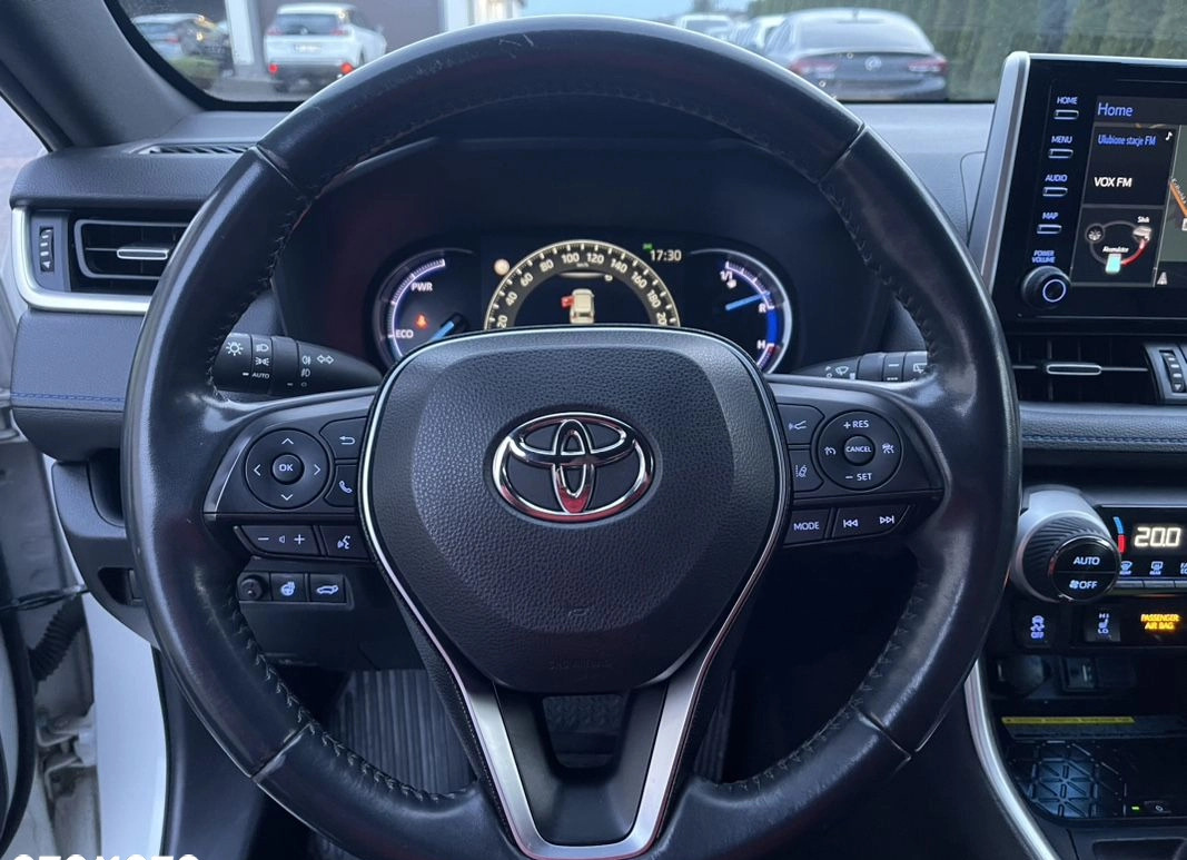 Toyota RAV4 cena 144900 przebieg: 84000, rok produkcji 2019 z Pajęczno małe 704